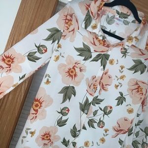 Lularoe “Valentina” Button-down
